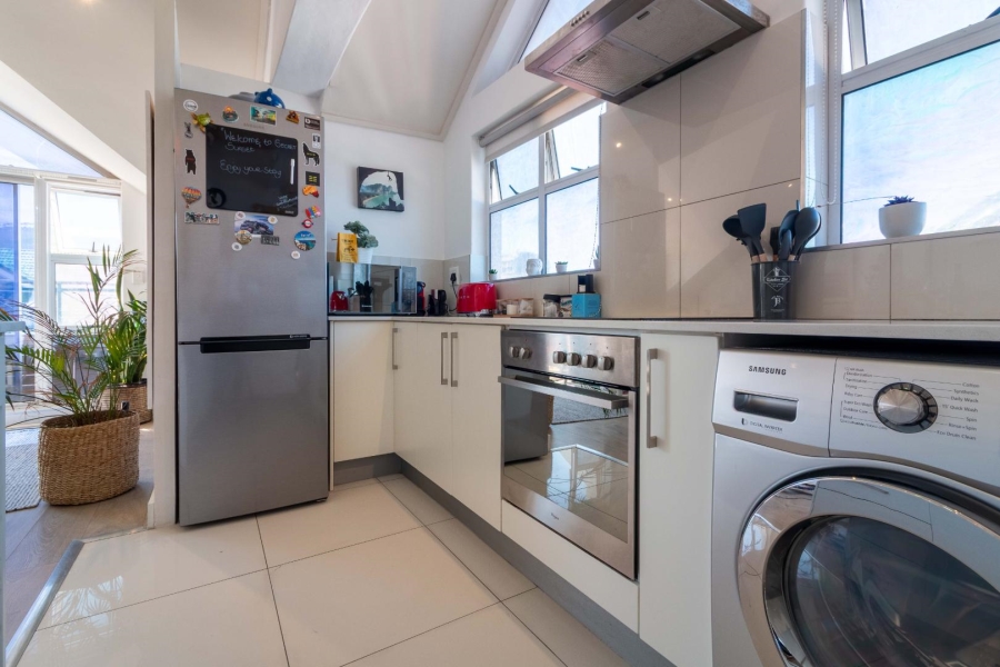 1 Bedroom Property for Sale in Gardens Western Cape